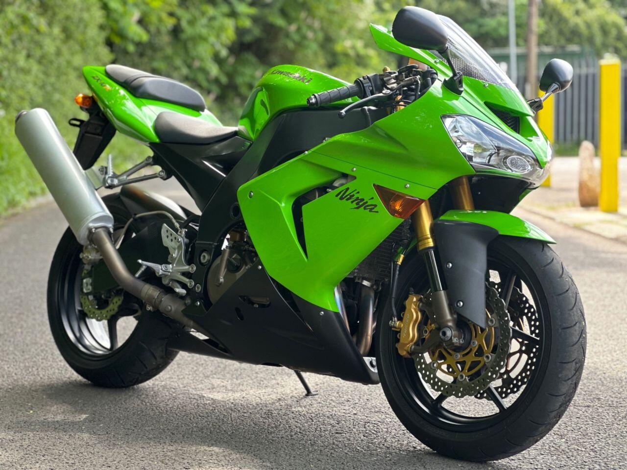 Kawasaki Ninja ZX-10R bikes for sale | AutoTrader Bikes